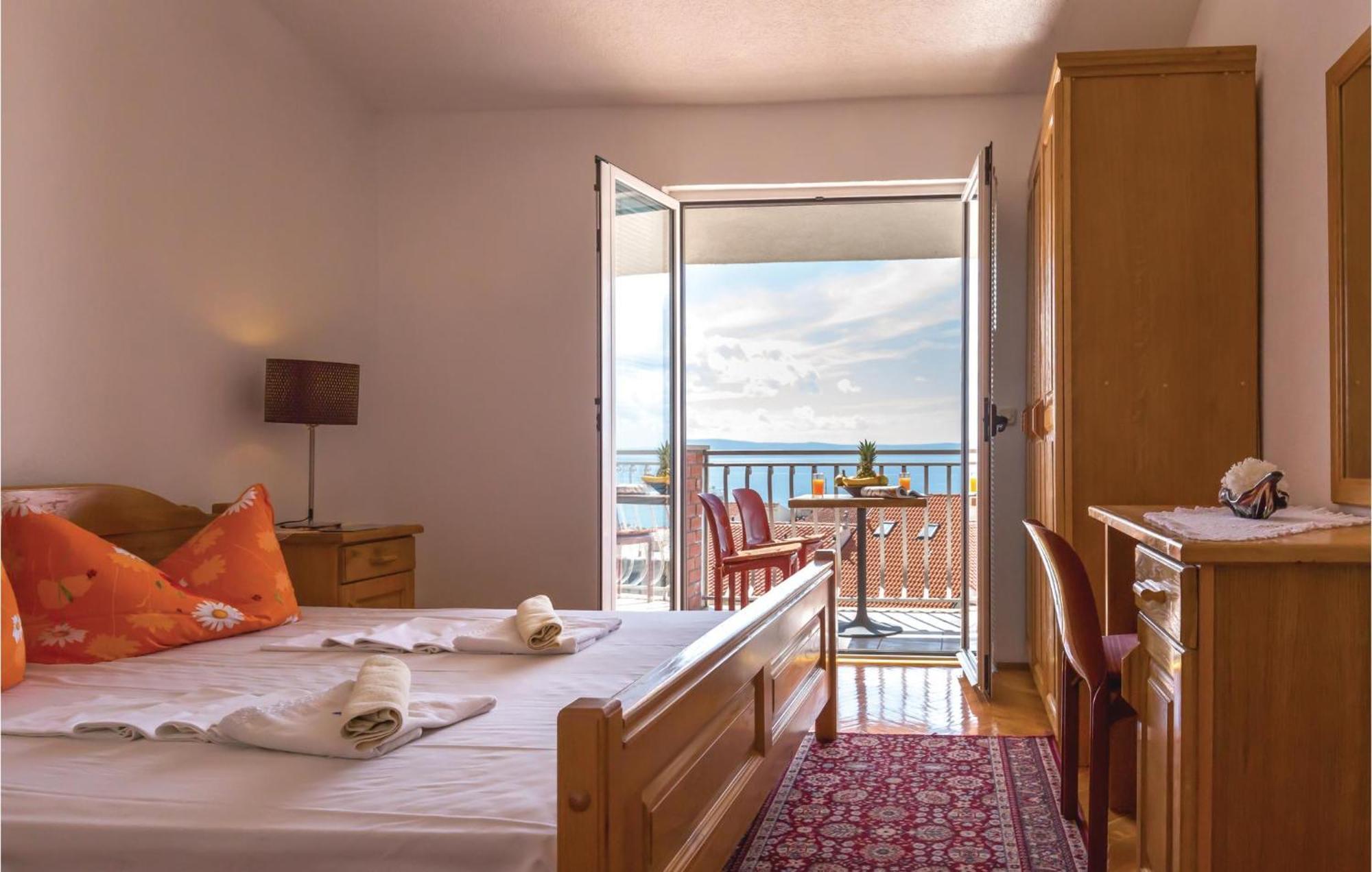Nice Apartment In Makarska With House Sea View Kültér fotó