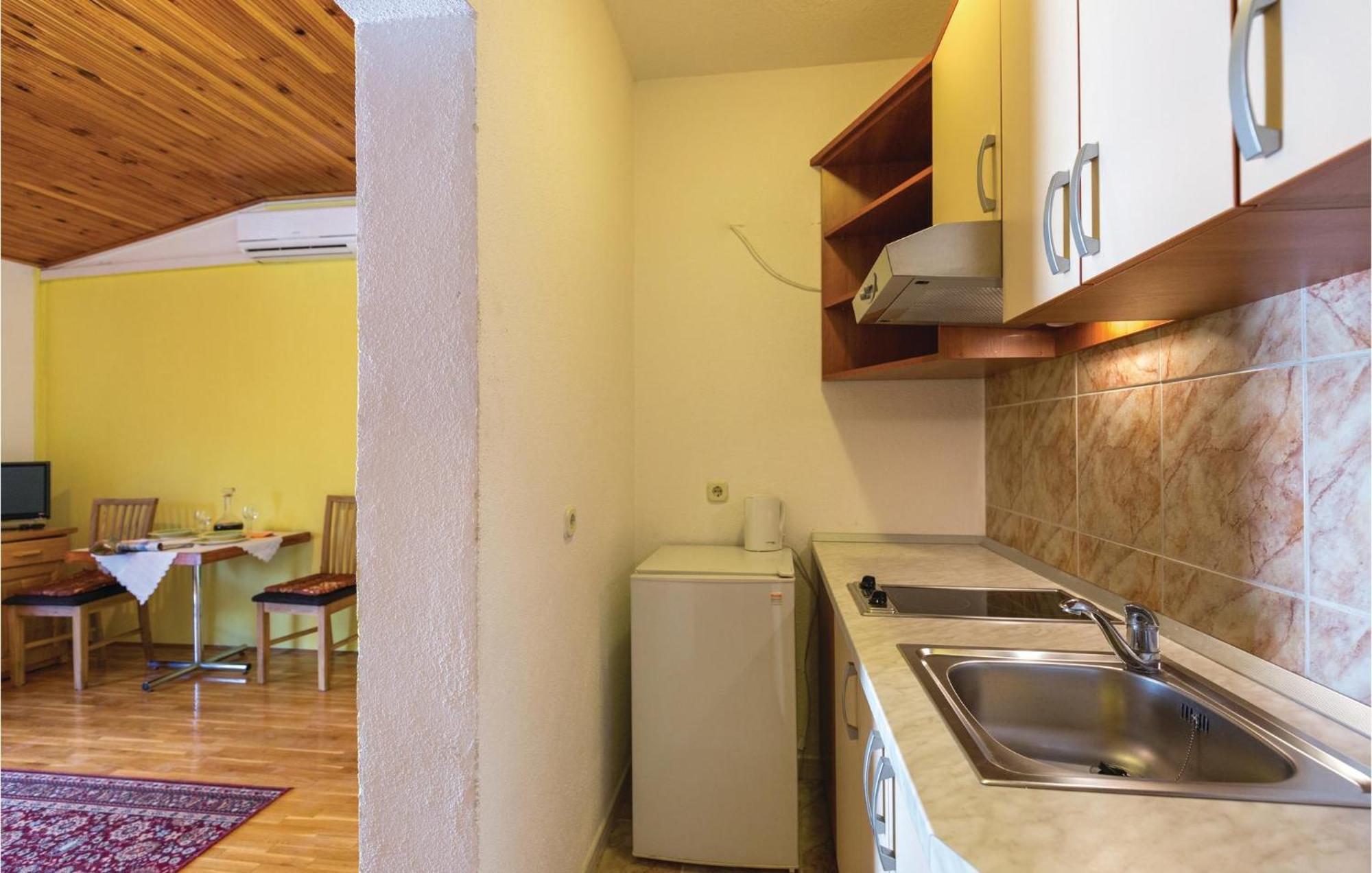 Nice Apartment In Makarska With House Sea View Kültér fotó